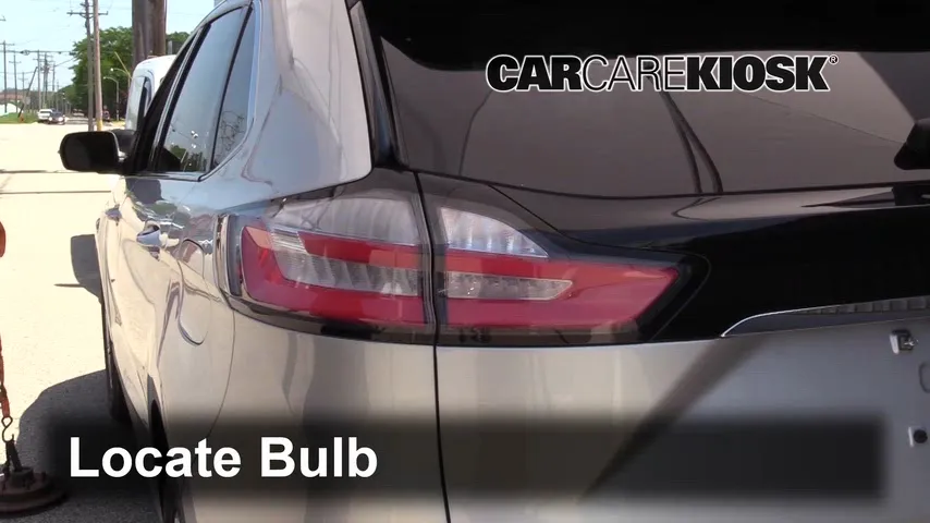 2019 Ford Edge Titanium 2.0L 4 Cyl. Turbo Lights